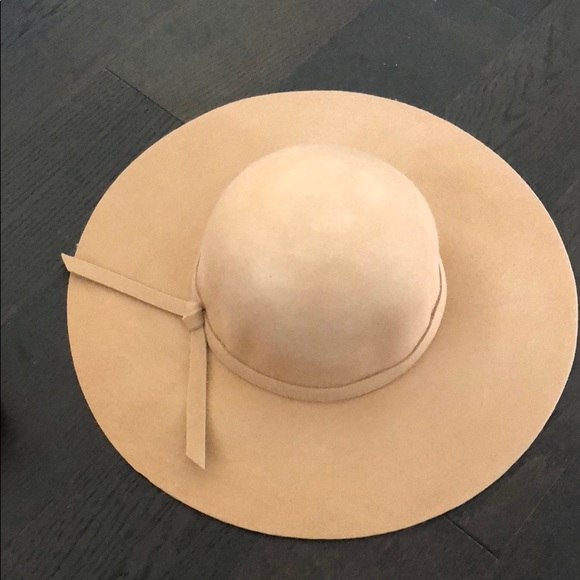 Accessories - Wool camel tan floppy hat